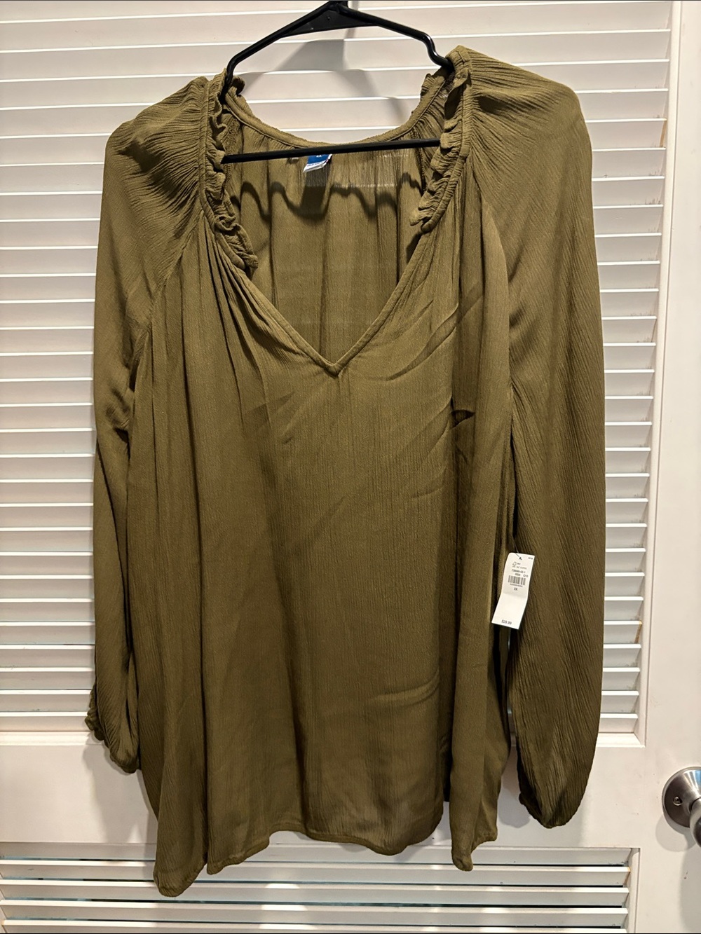 Old Navy Olive Green V-Neck Gauzy Long Sleeve Blouse